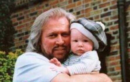 Barry with his grandson, Lucas .... His son, Ashley’s son. | Bee gees, Barry gibb, Barry gibb ...