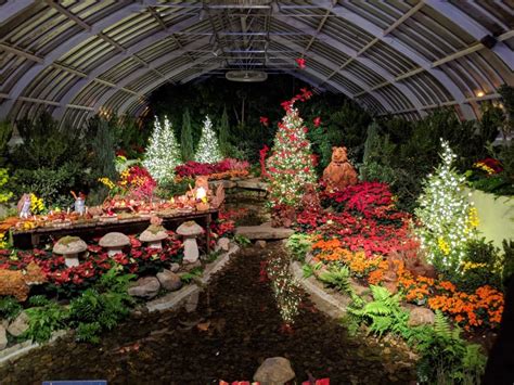 Phipps Conservatory at Christmas - DavidKeys.com