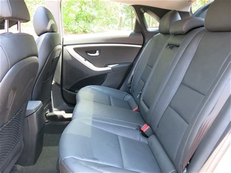 2016 Hyundai Elantra: 80 Interior Photos | U.S. News