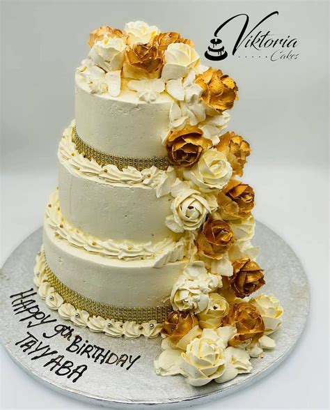 Classic Wedding Cake Fresh Cream Roses Gold Style