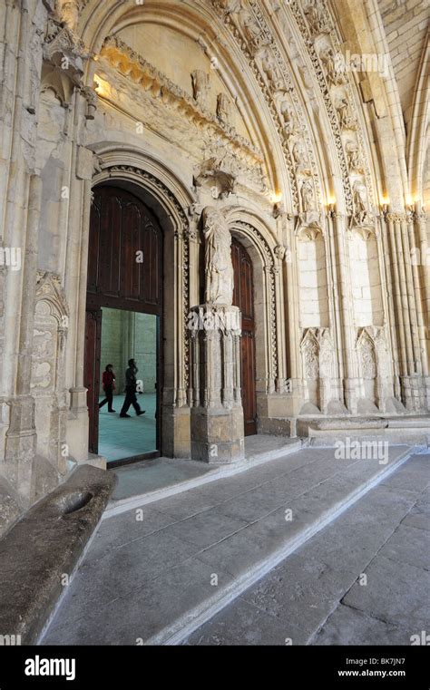 Avignon palais des papes interior hi-res stock photography and images ...