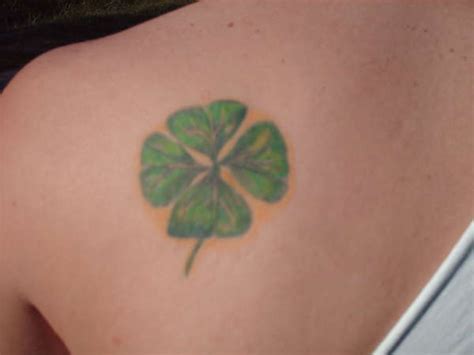 lucky clover tattoo