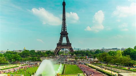 The Eiffel Tower in Paris, 4K time-lapse 1291109 Stock Video at Vecteezy