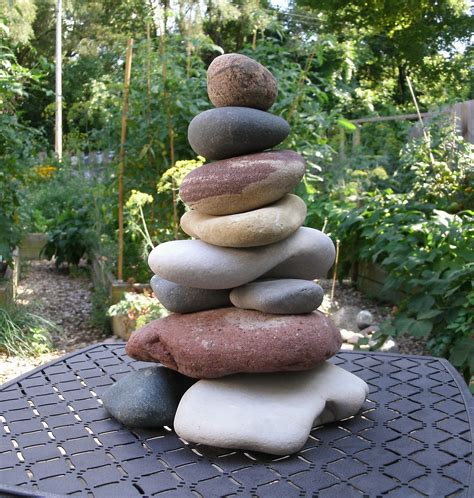 Garden Cairn, Re-Stackable Beach Stone Cairn Sculpture, Rock Cairn for Garden, Garden Statue ...