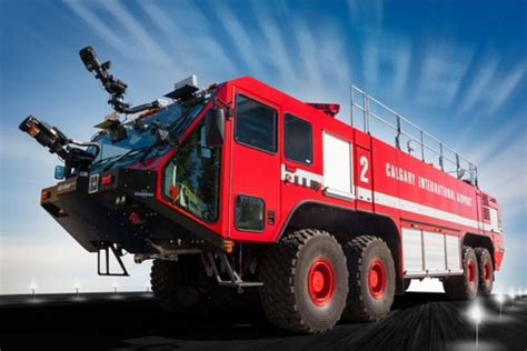 Fire Engines Photos - Oshkosh Striker 8x8