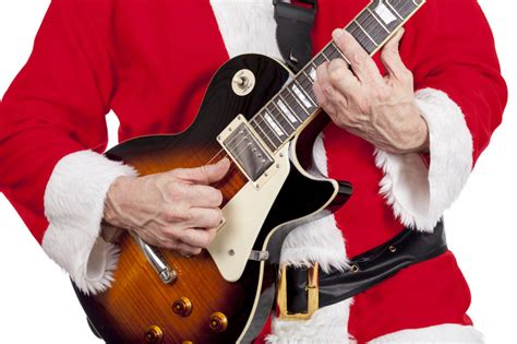 5 Wonderful Christmas Songs on Guitar (And How to Play Them ...