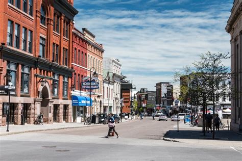 Sick of sitting in traffic? Move to Kingston | CBC News