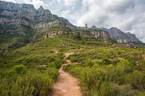 Hiking Montserrat in Catalonia, Spain – Earth Trekkers