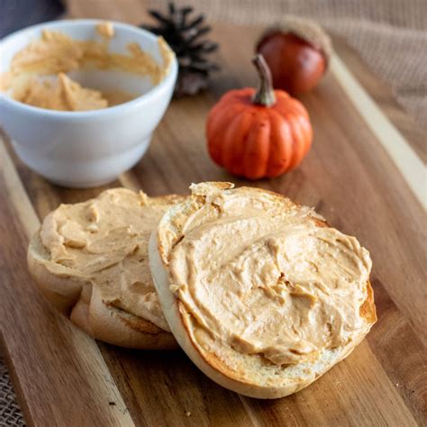 Pumpkin Cream Cheese Spread (Schmear) | Kylee Cooks