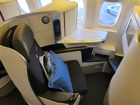 New Air France Business Class Suite With Doors Launches Friday - View ...