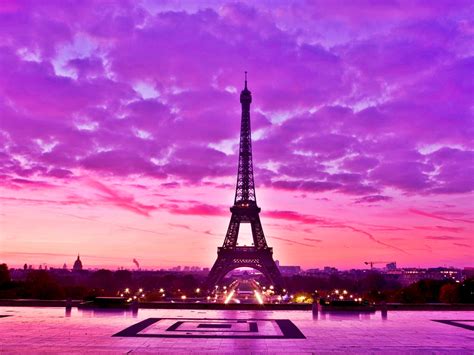 Eiffel Tower wallpapers at Night Free Download