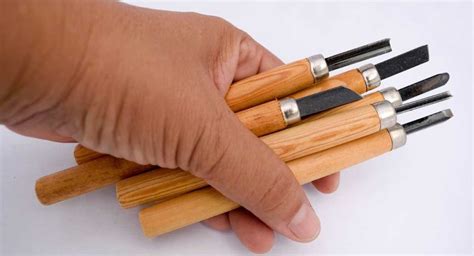 Six Best Wood Carving Tools for Beginners - Woodturning Tips