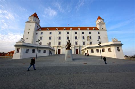 Visit the Bratislava Castle and Feel Like a Character From Fairytale - YourAmazingPlaces.com