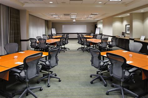 Clipper Meeting Room - Expandable meeting room. 2224 Sq Ft ...