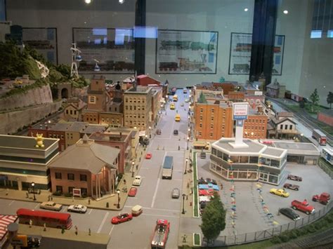 exhibits-model train city | Childrens Museum of Oak Ridge