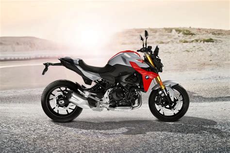 BMW F 900 R : Price, Features, Specifications