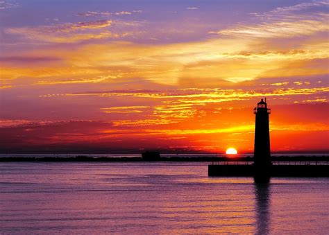 July Sunset | Taken at Pere Marquette Beach in Muskegon, Mic… | Flickr