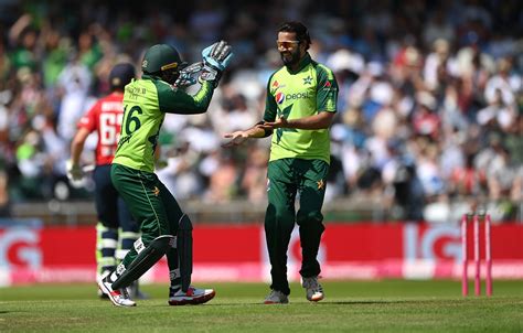 Imad Wasim celebrates another breakthrough | ESPNcricinfo.com