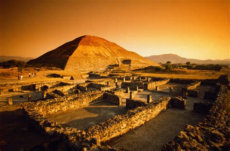 view-of-teotihuacan-down-the-avenue-of-the-dead - Mexico State Pictures - History of Mexico ...