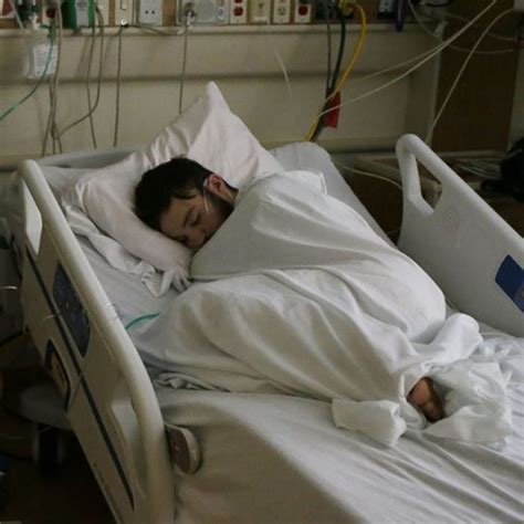 Teen Hospitalized With Vaping Illness Has Warning For Users