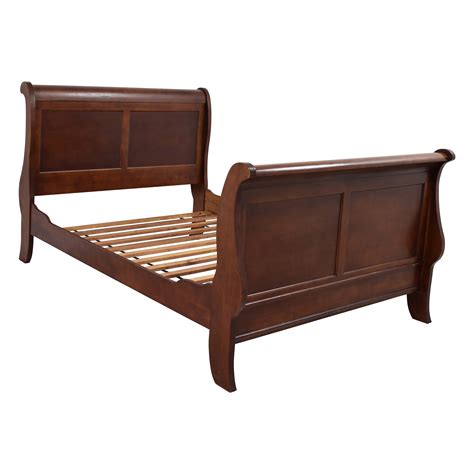 Second Hand Queen Wooden Bed – Hanaposy