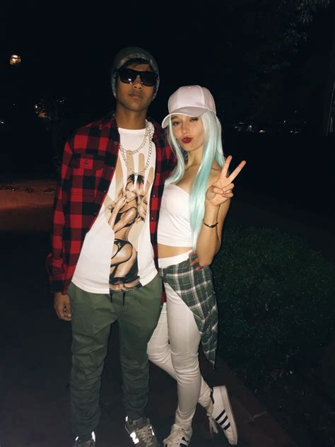 ler en der ment ul ment ul: Travis Scott Halloween Costume Meme