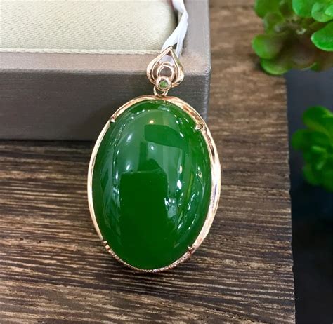 New genuine 18K gold with diamond inlay Chinese Green Jade pendant necklace-in Necklaces from ...