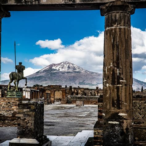 Pompeii Volcano Map