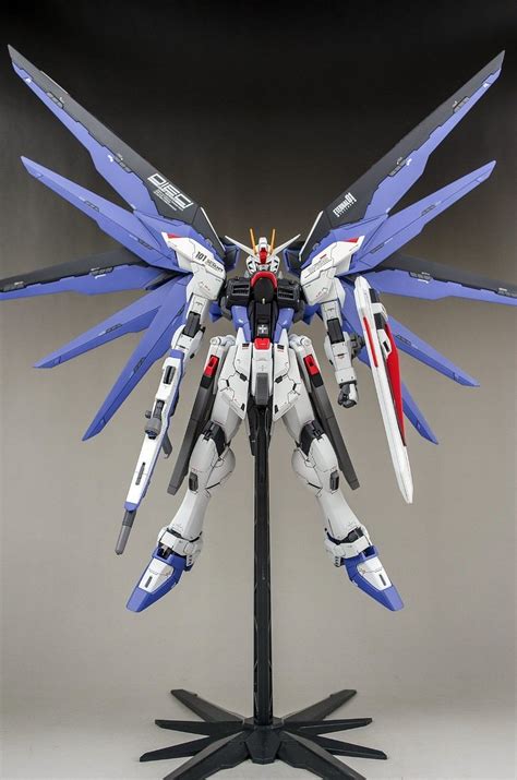 MG 1/100 Freedom Gundam - Customized Build | Gundam model, Gundam ...