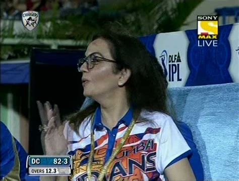 Chuichali: Nita Ambani Photos at IPL 5, Match 9