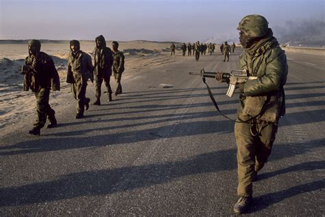 gulfwar-25: Gulf war, 1991: photojournalism: