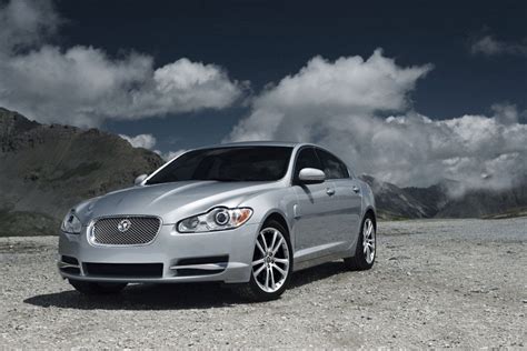 2010 Jaguar XF V8 75th Anniversary Review - Top Speed