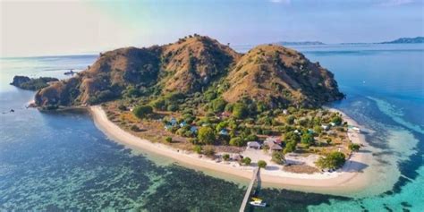 Pulau Kanawa Labuan Bajo - Daya Tarik, Aktivitas Liburan, Lokasi & Biaya Wisata - Pesisir