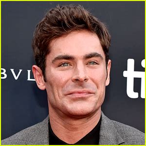 Zac Efron Reveals the Identity of His 2023 Valentine with a Sweet Photo ...