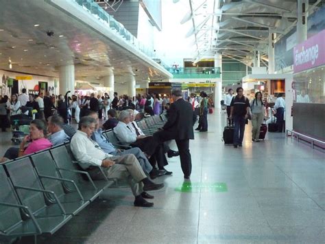 Images and Places, Pictures and Info: lisbon airport arrivals