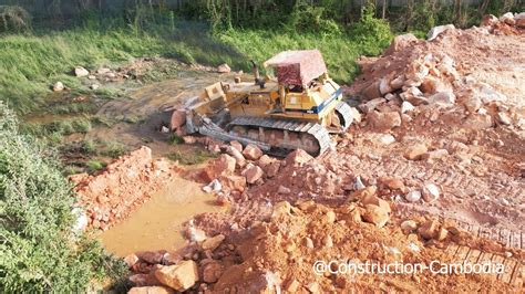 Wonderful Powerful Activities Dump Trucks Spreading Huge Rocks And ...