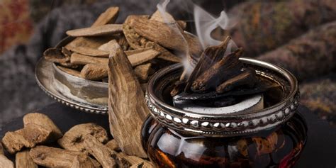 How to Burn Oud Chips or Bakhur? - 786 RETAIL