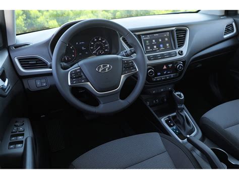 2022 Hyundai Accent: 85 Interior Photos | U.S. News