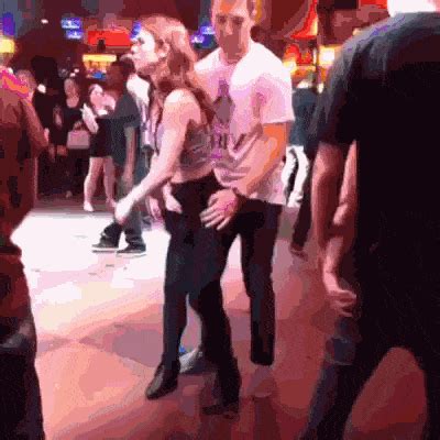 Twerk It GIF - Find & Share on GIPHY