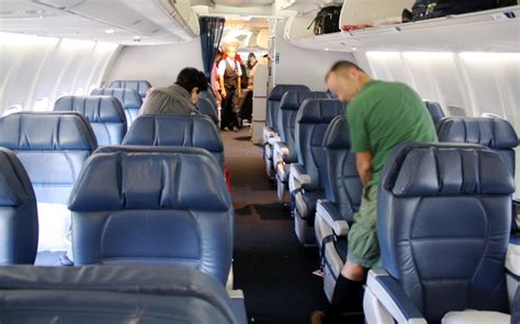 8 Images Delta 757 300 First Class Seat Review And Review - Alqu Blog