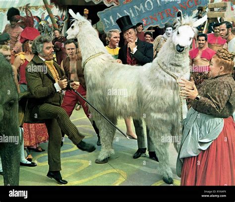 RICHARD ATTENBOROUGH, REX HARRISON, DOCTOR DOLITTLE, 1967 Stock Photo - Alamy