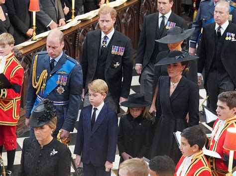 Prince William and Prince Harry didn't interact at Queen's funeral