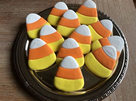 Candy corn halloween Royal icing vanilla sugar cookies | Vanilla sugar cookie, Sugar cookies ...