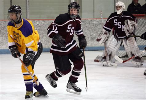 Son of the Great One: Skating in Gretzky's Shadow - The New York Times