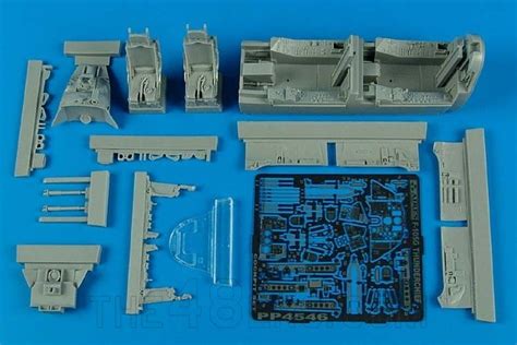 F-105G cockpit set