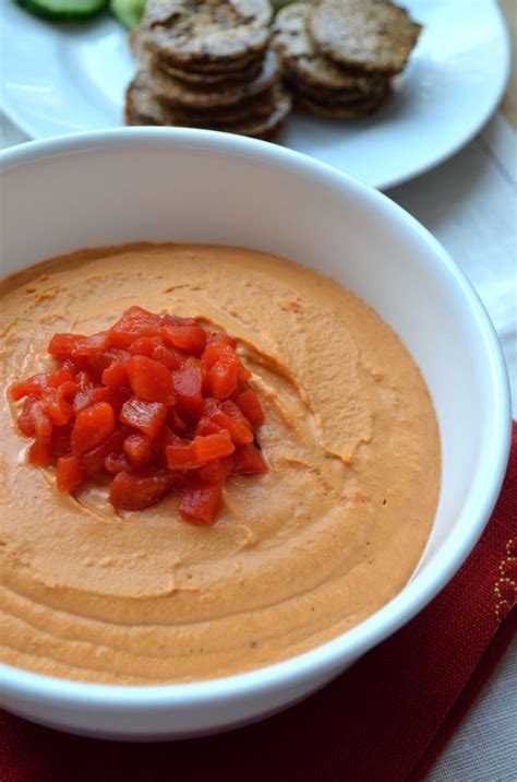 Homemade Roasted Red Pepper Hummus - Fablunch