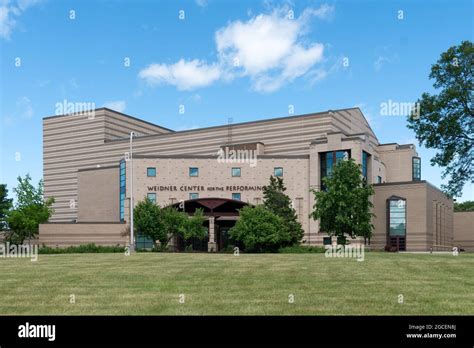 Weidner center green bay hi-res stock photography and images - Alamy