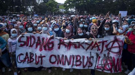 Mahasiswa Mau Demo Tolak Omnibus Law Besok ke Istana, Buruh Ikut?