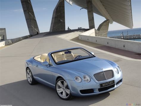 Cars World: Bentley Continental GT Blue