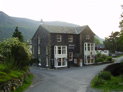 Bridge Hotel Buttermere © Eleanor Graham cc-by-sa/2.0 :: Geograph Britain and Ireland